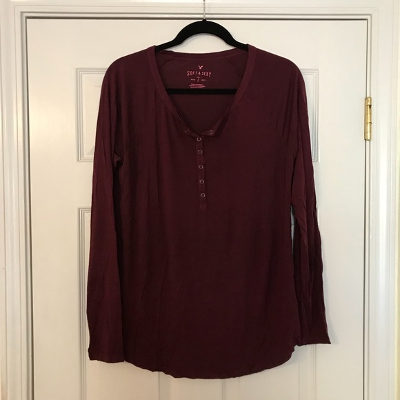 American Eagle Outfitters Tops - American Eagle Soft and Sexy Tee